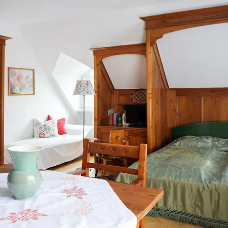 Behrens * باد جاستاين