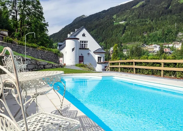 Behrens アパート バードガシュタイン